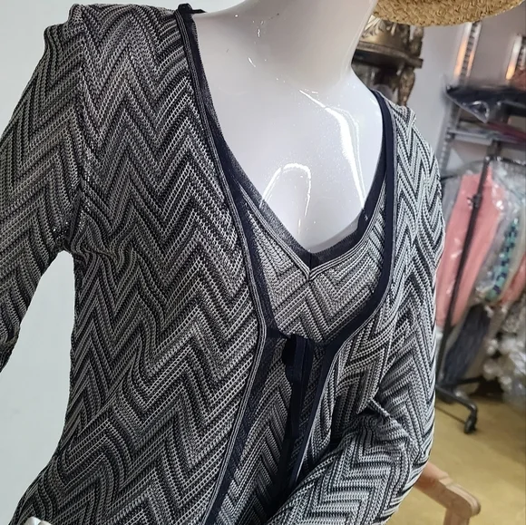 2PC Escada Ensemble - Picture 11 of 14